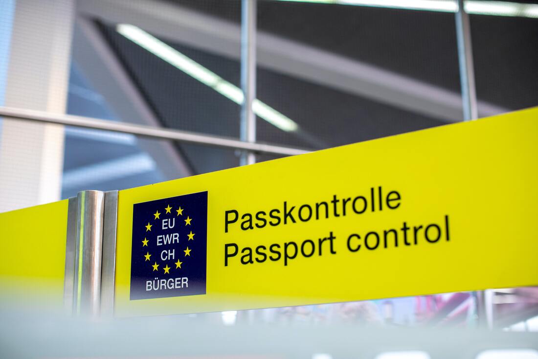 Immigration in EU | Move to EU | Italian citizenship | Italian passport | Elective residency VISA